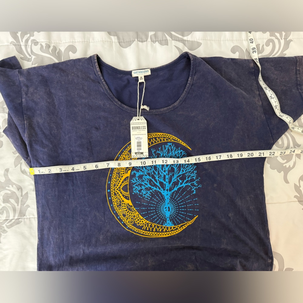 New Earthbound Moon Sun Duality Cotton Cropped T Shirt Medium NWT - Picture 6 of 8